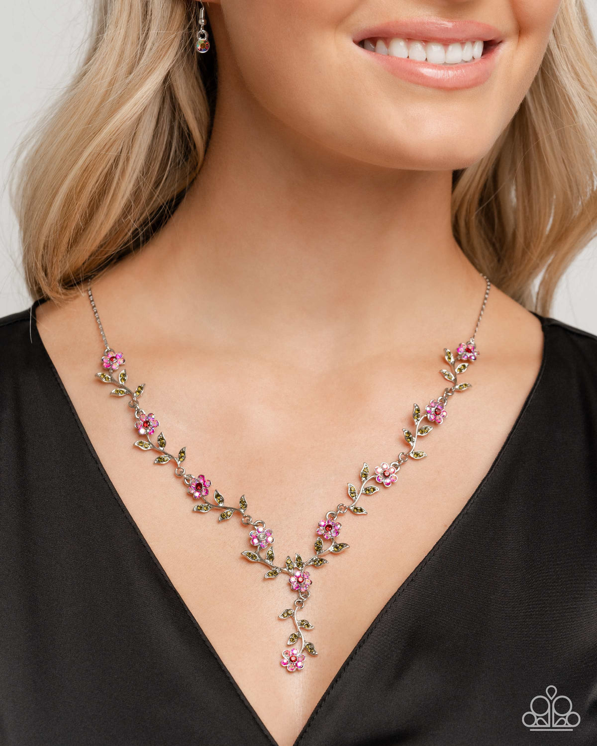 Estate Grounds & Personal Estate Red Floral Necklace & Bracelet Set - Paparazzi Accessories