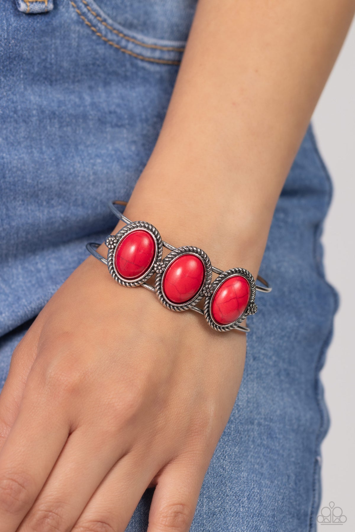 Badlands Backdrop Red Bracelet - Paparazzi Accessories