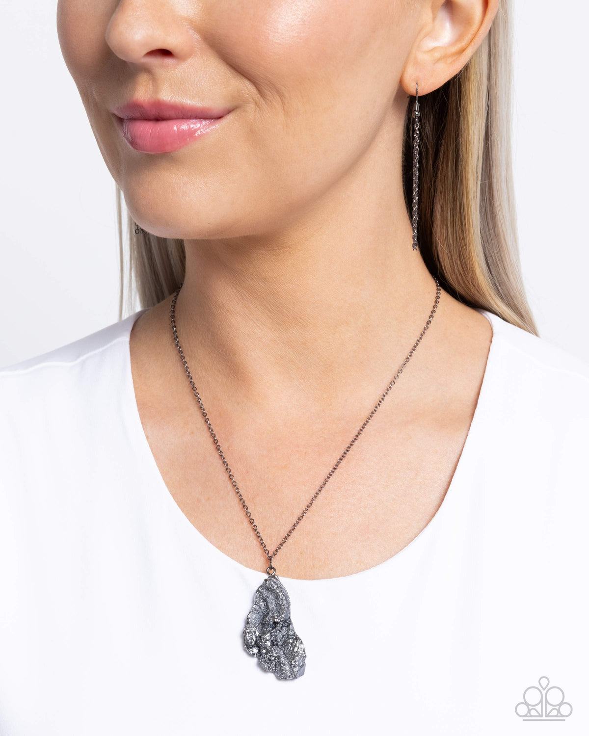 Experimental Echo Black Necklace - Paparazzi Accessories