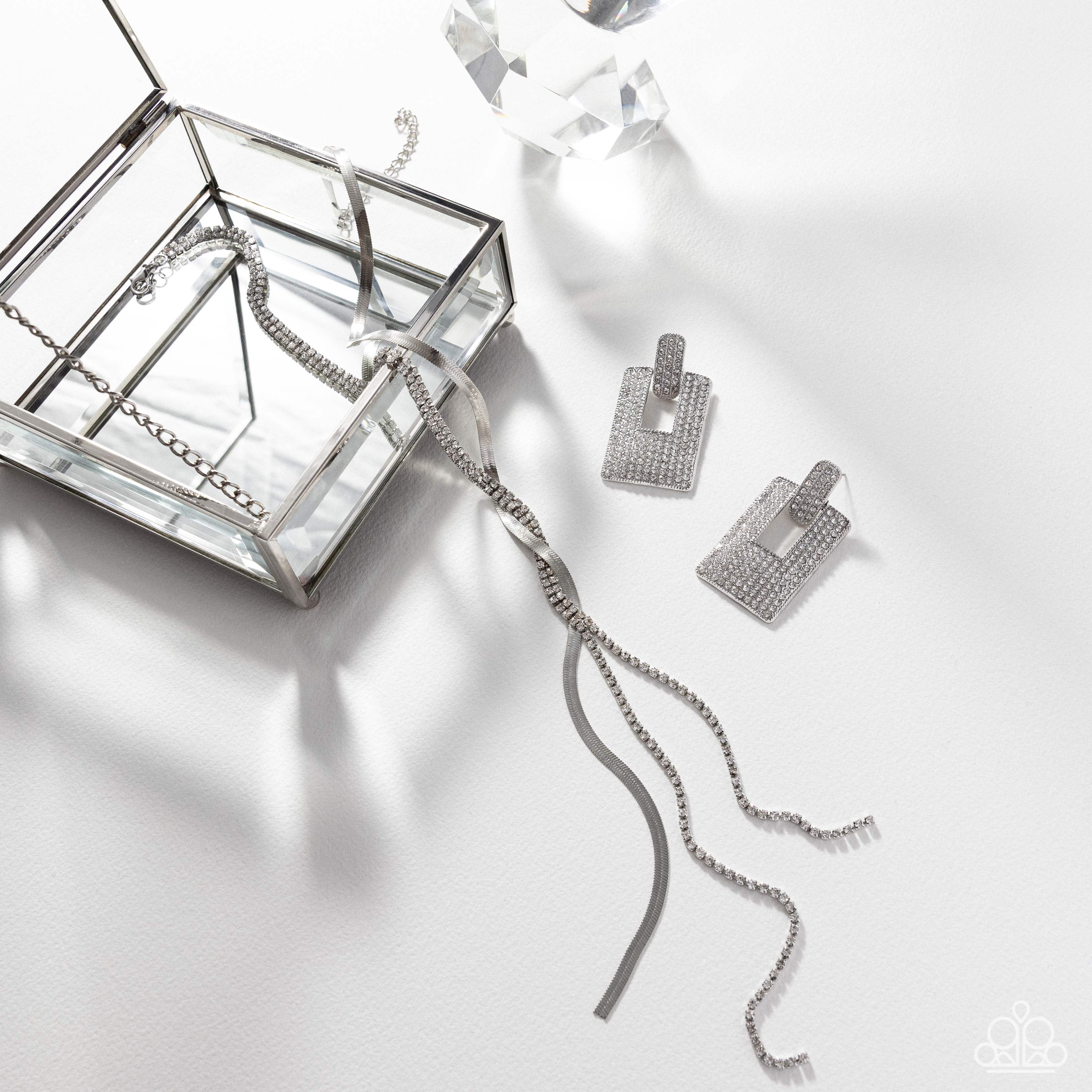 Paparazzi Fiercely 5th Avenue Fashion Fix Set October 2025