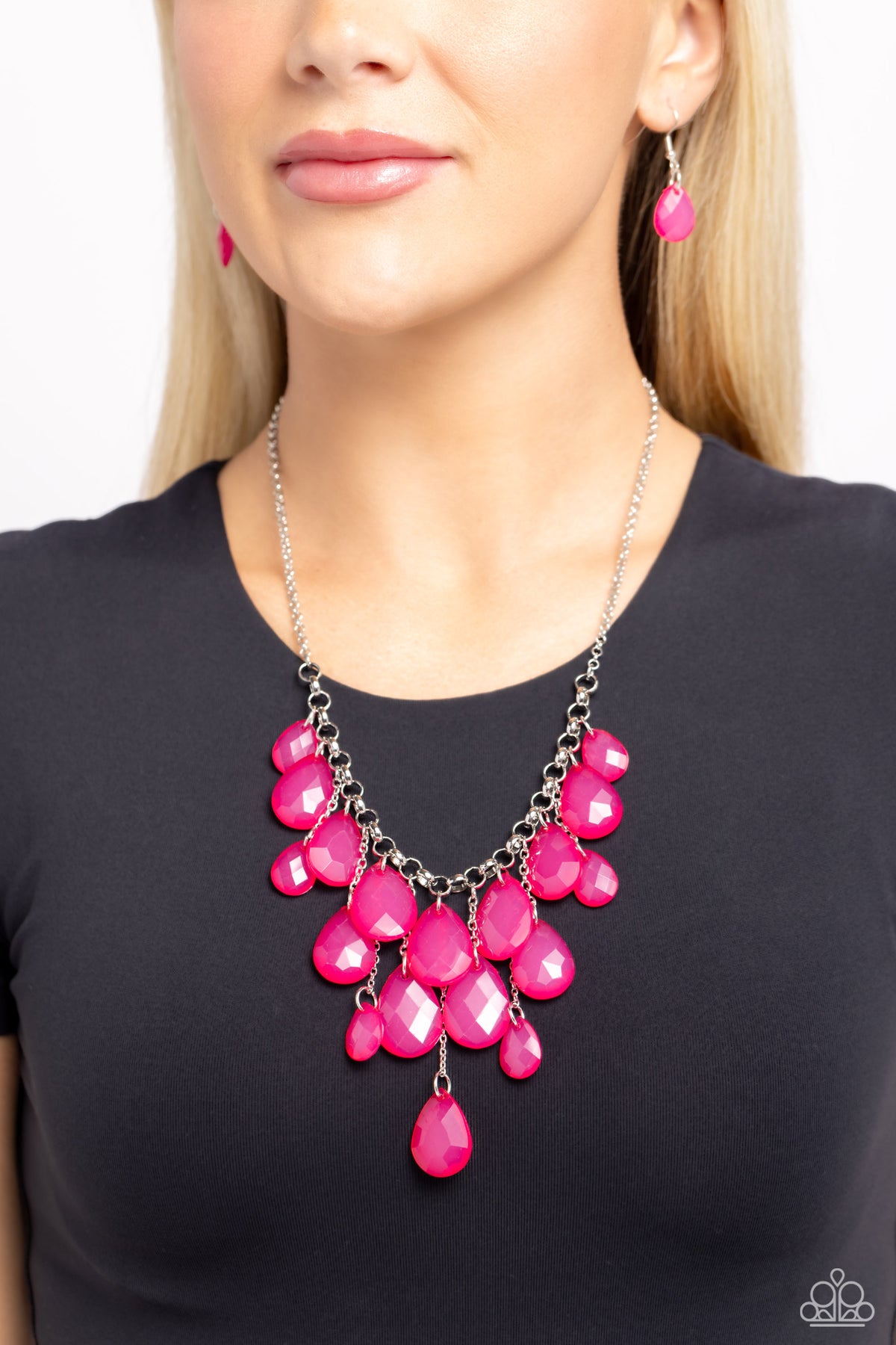 Front Row Flamboyance Pink Necklace - Paparazzi Accessories