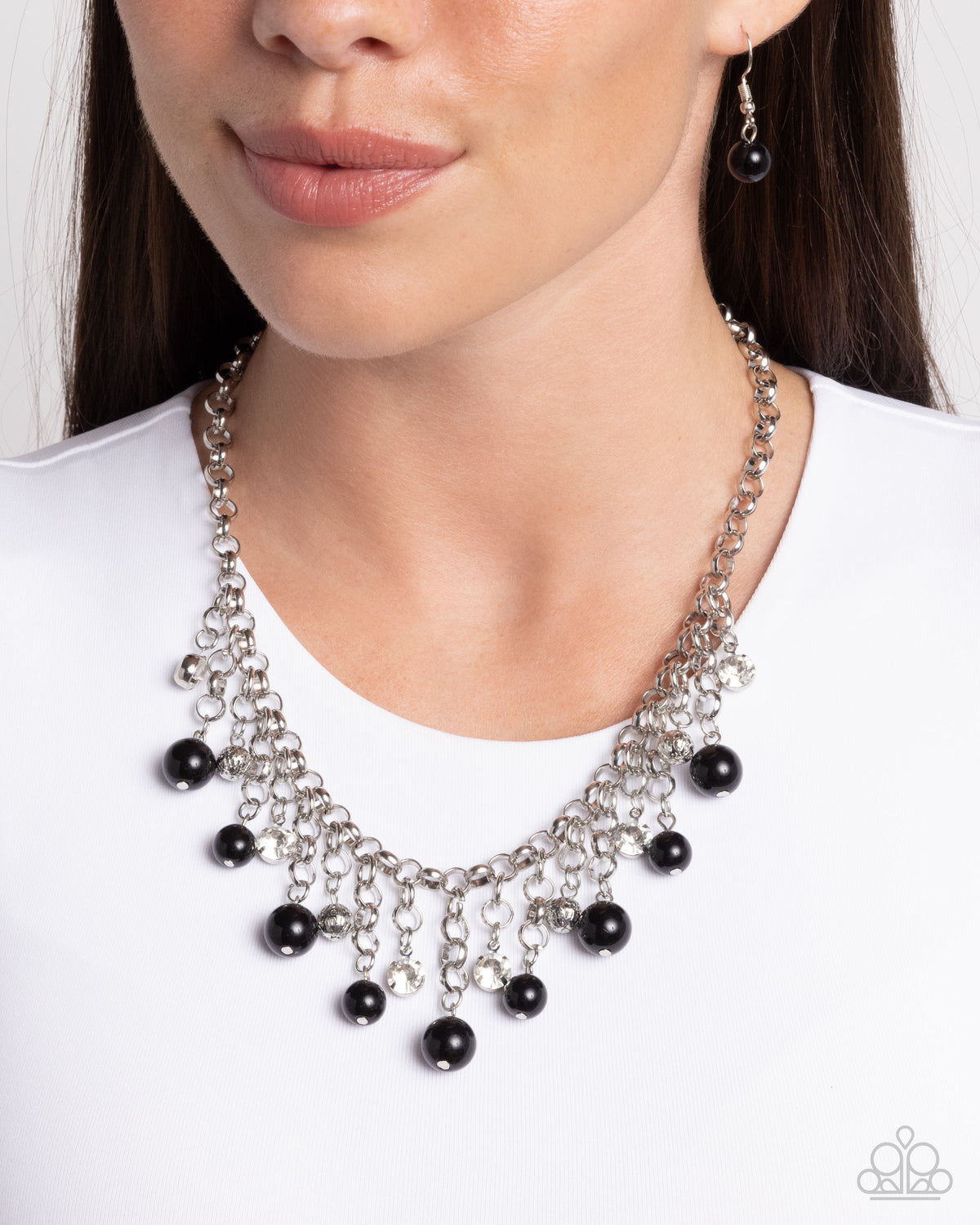 HEIR-headed Black Necklace - Paparazzi Accessories