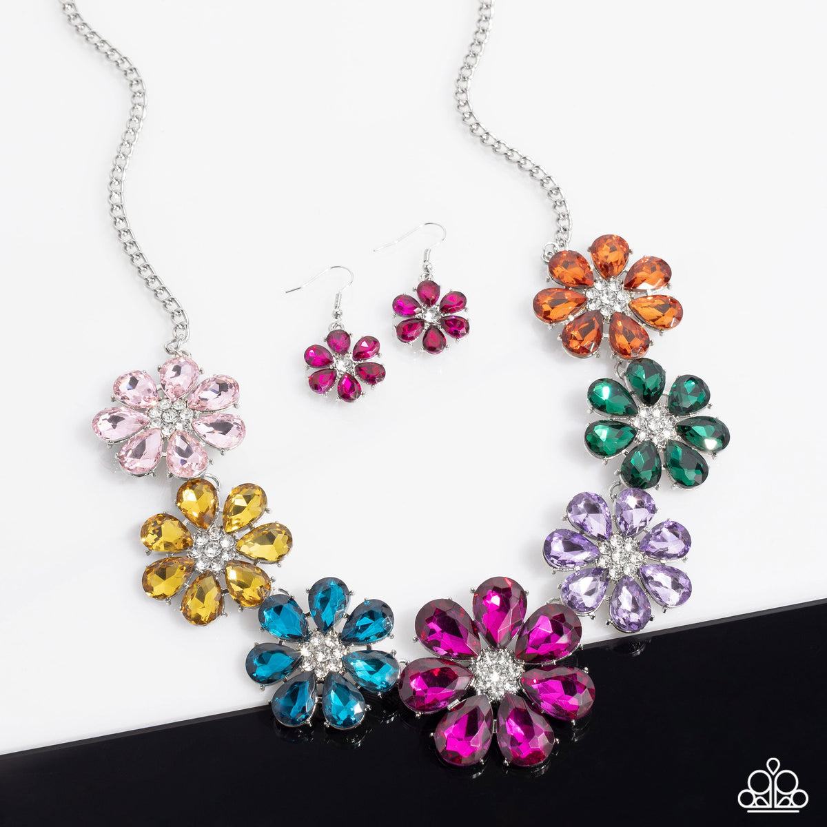 Outgoing 2023 Zi Collection Necklace - Paparazzi Accessories- Flat lay -CarasShop.com - Paparazzi Jewelry by Cara Jewels