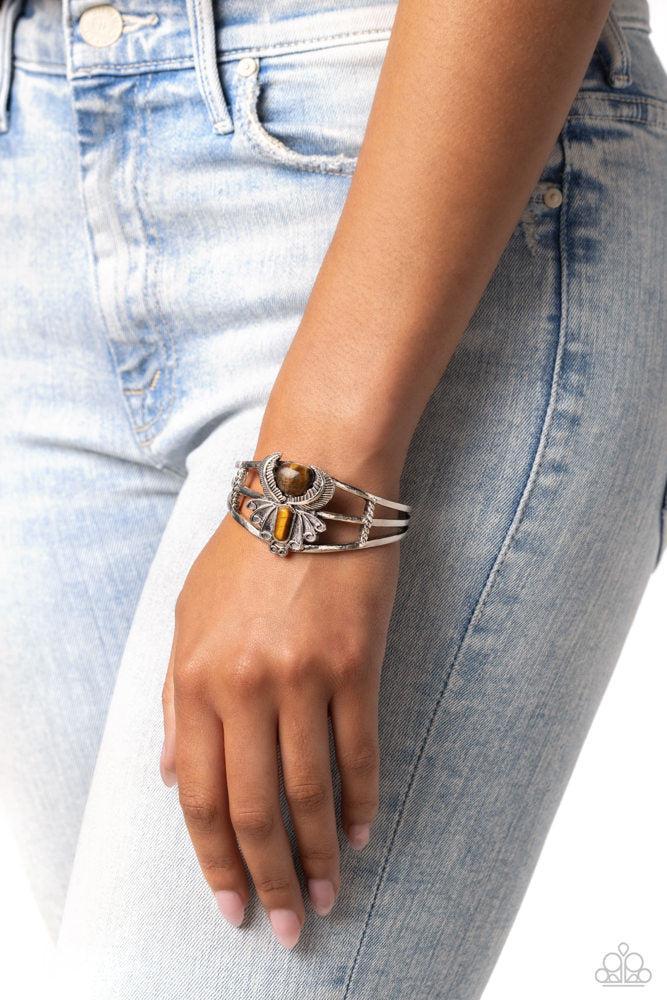 Peacock Plume Brown Bracelet - Paparazzi Accessories