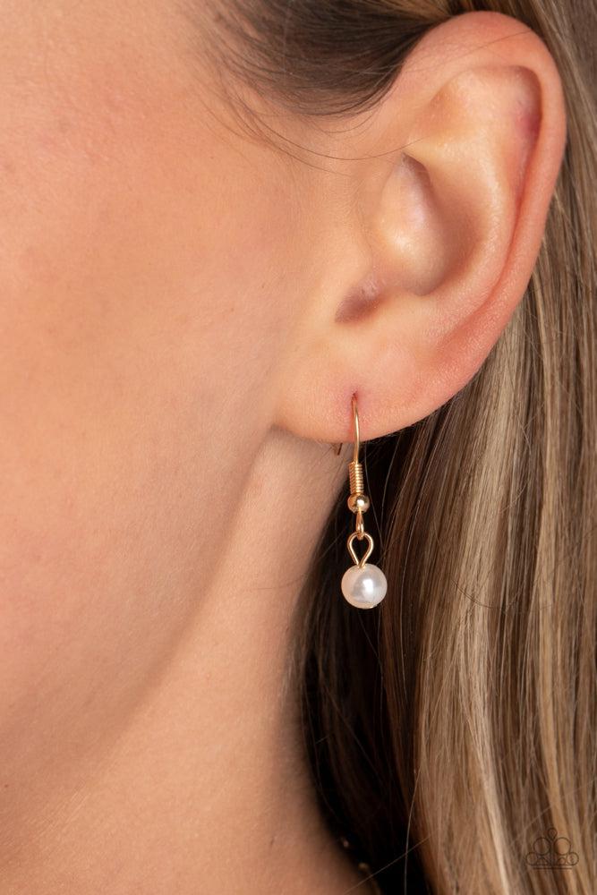 Pearls Before VINE Gold Necklace - Paparazzi Accessories - free matching earrings -CarasShop.com - Paparazzi Jewelry by Cara Jewels