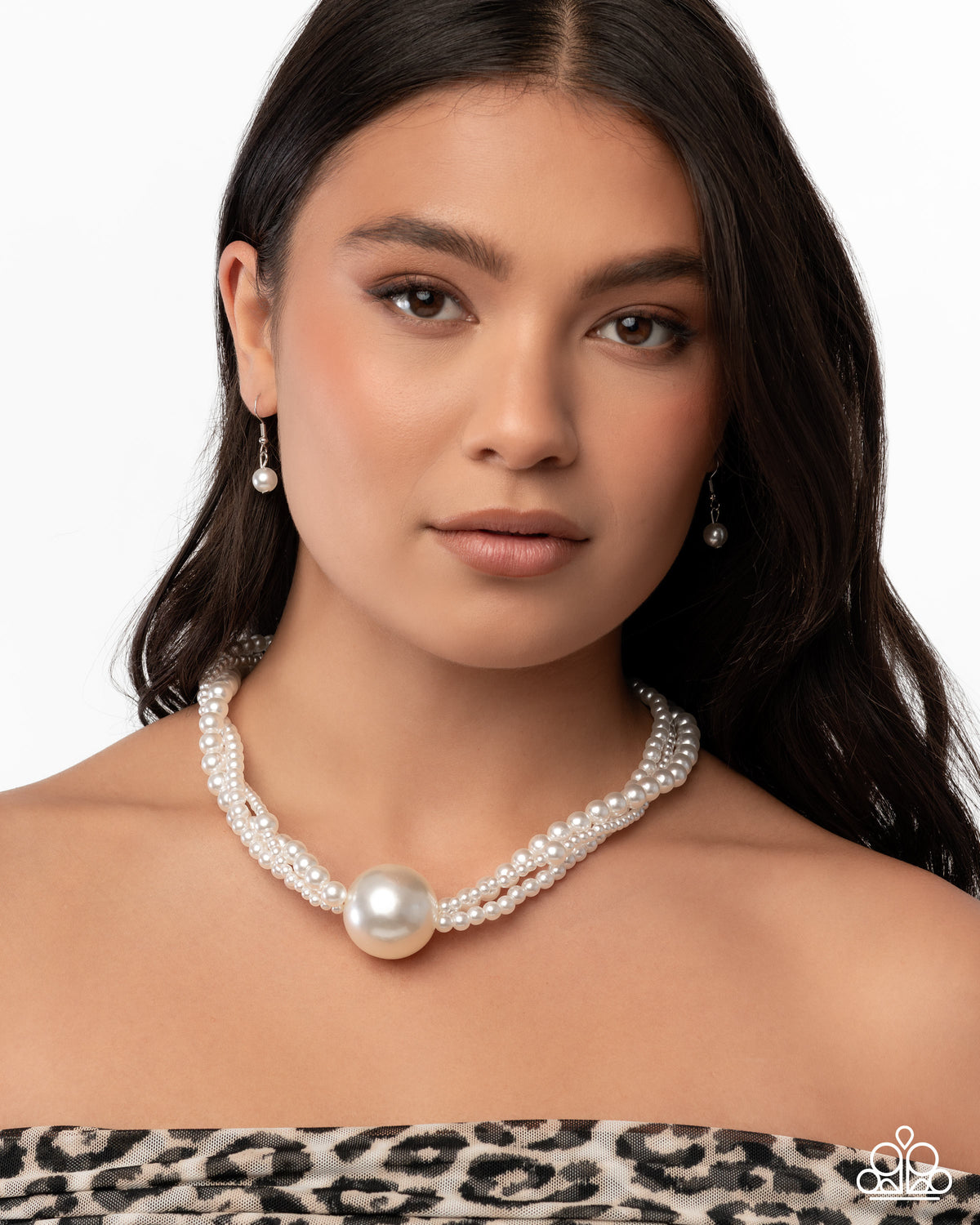 Polished Professional White Pearl Necklace - Paparazzi Accessories