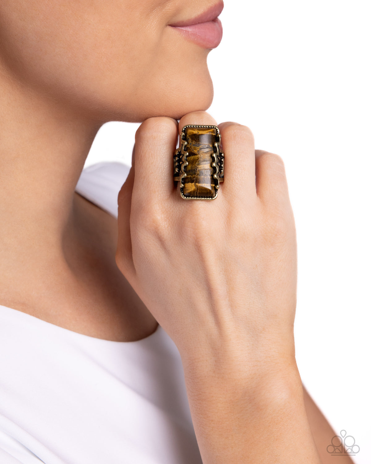 Scalloped Stone Brass Ring - Paparazzi Accessories