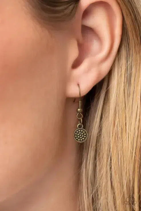 Self DISC-overy Brass Necklace - Paparazzi Accessories - free matching earrings -CarasShop.com - Paparazzi Jewelry by Cara Jewels