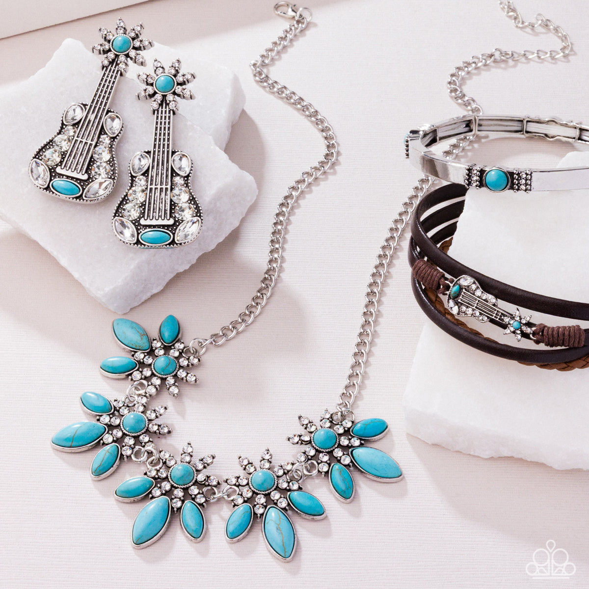 Simply Santa Fe Set - May 2025 - Paparazzi Accessories