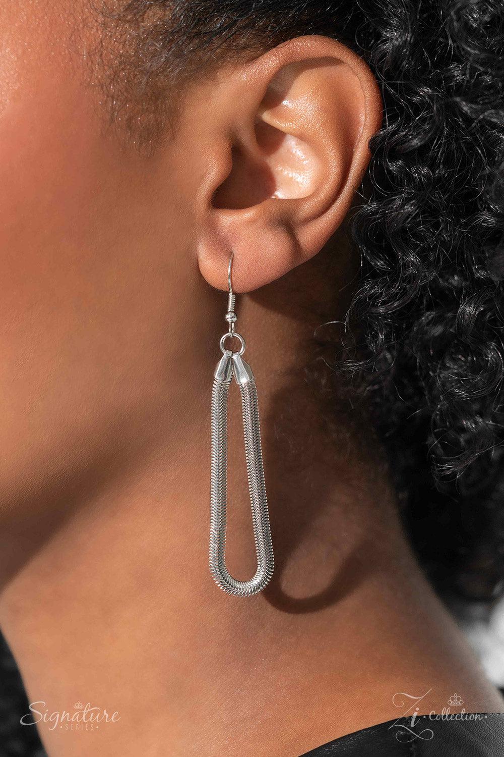 The Linda 2023 Zi Signature Collection Necklace - Paparazzi Accessories - free matching earrings -CarasShop.com - Paparazzi Jewelry by Cara Jewels