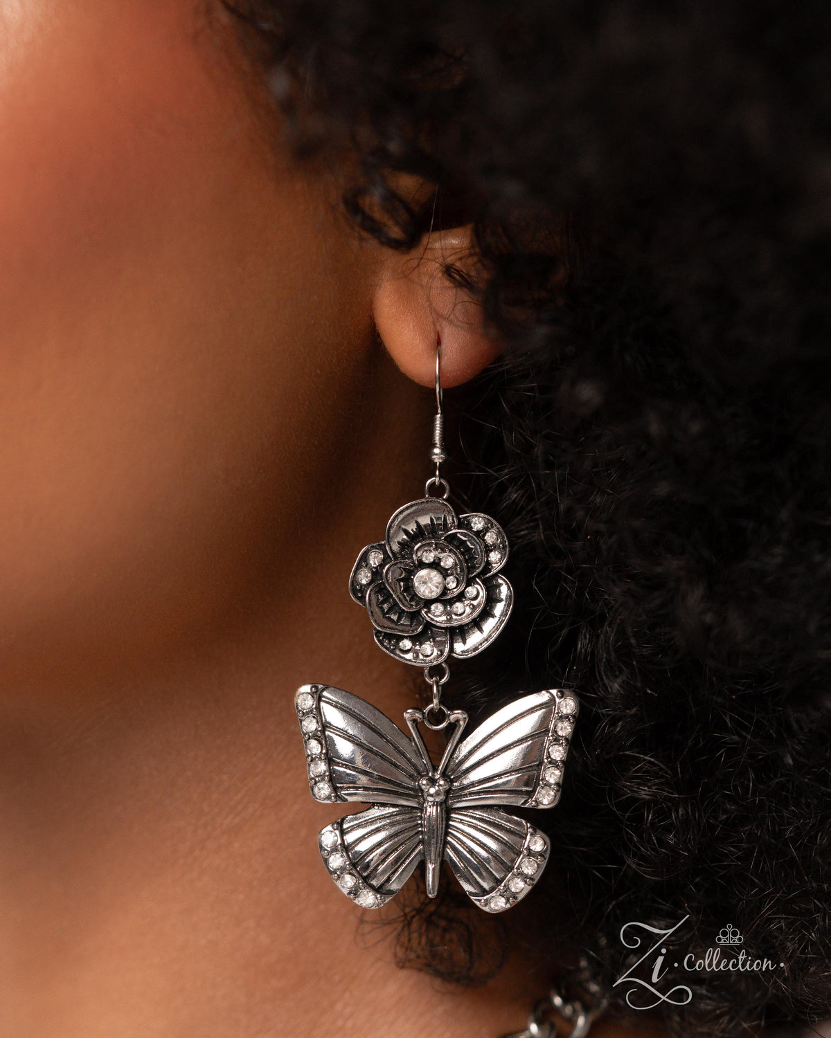 The McKayla 2024 Zi Signature Collection Necklace - Paparazzi Accessories - free matching earrings -CarasShop.com - Paparazzi Jewelry by Cara Jewels