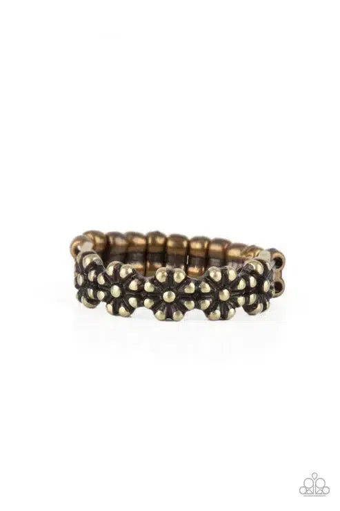 Farmhouse Fashion Brass Ring - Paparazzi Accessories- lightbox - CarasShop.com - Paparazzi Jewelry by Cara Jewels