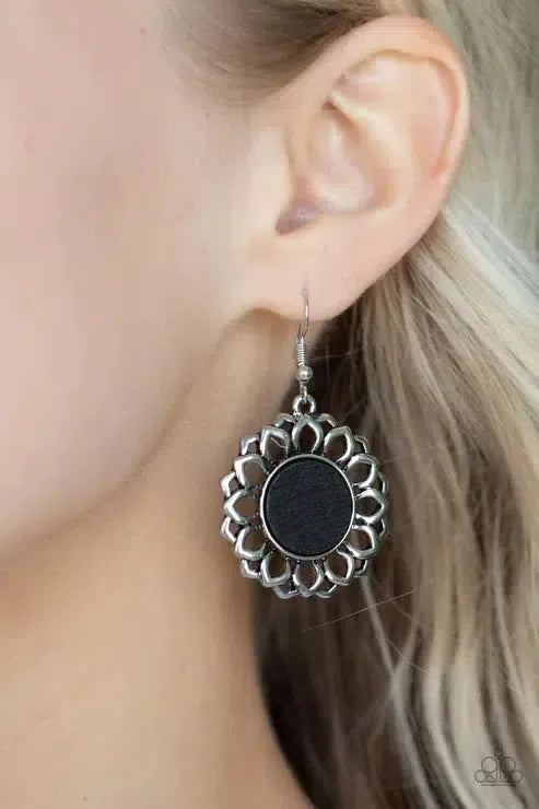 Farmhouse Fashionista Black Earrings - Paparazzi Accessories-on model - CarasShop.com - Paparazzi Jewelry by Cara Jewels