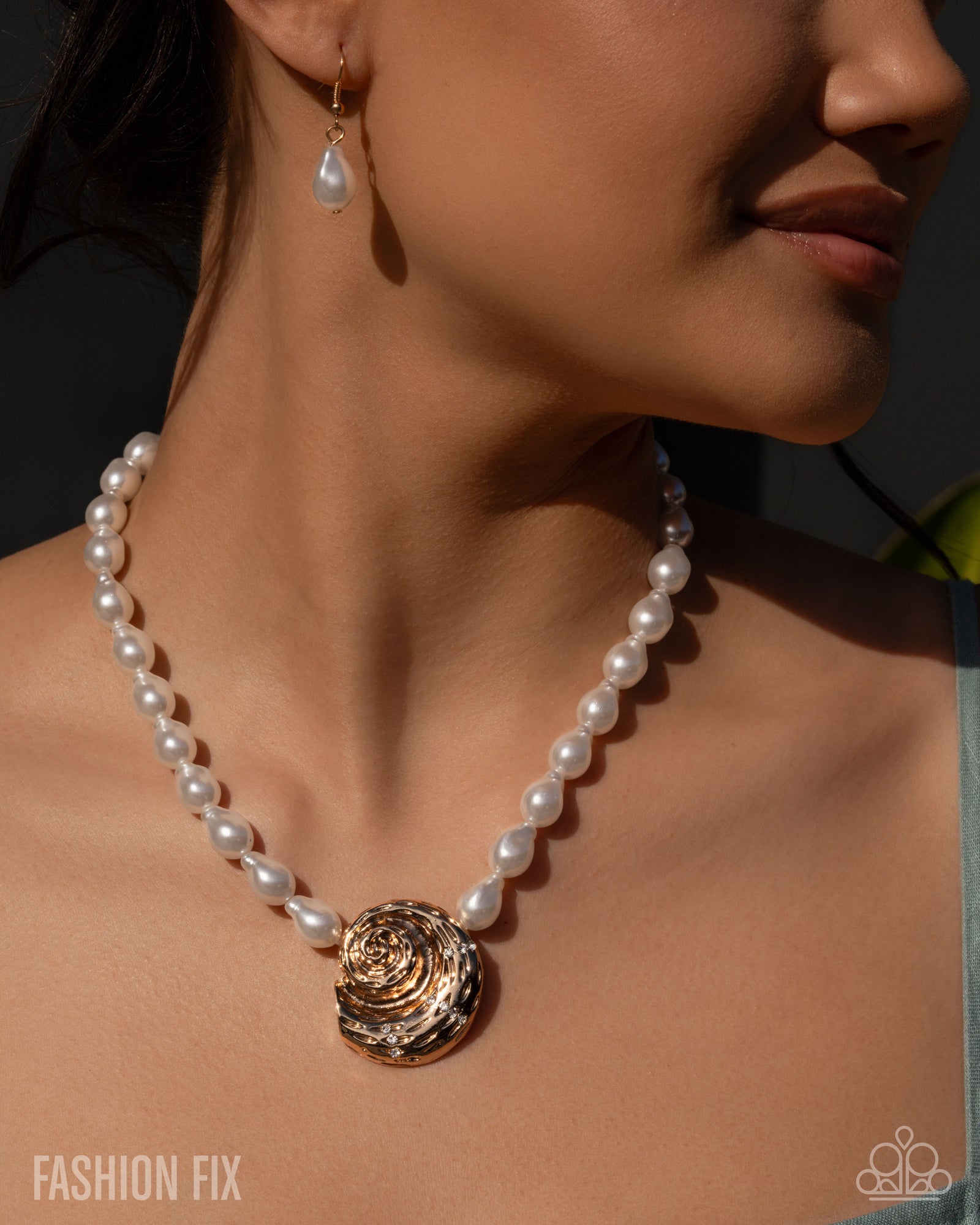 Fiercely 5th Avenue Set - June 2026 - Paparazzi Accessories- Complete Look - CarasShop.com - Paparazzi Jewelry by Cara Jewels