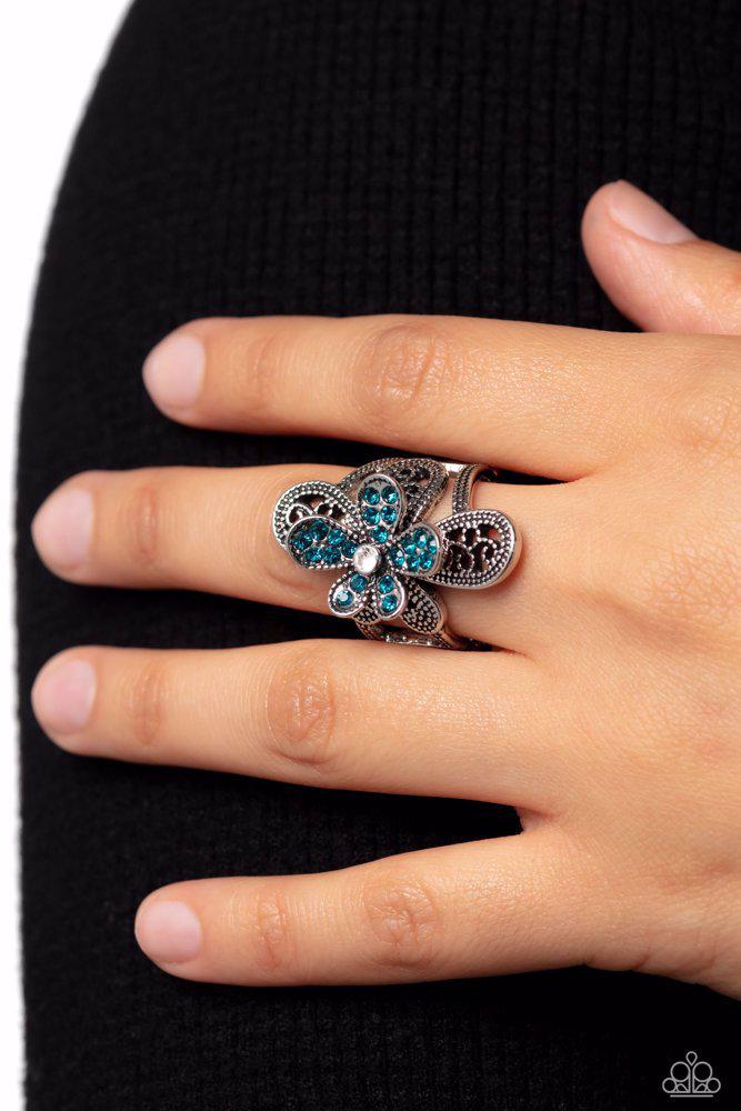 Garden Escapade Blue Ring - Paparazzi Accessories-on model - CarasShop.com - Paparazzi Jewelry by Cara Jewels
