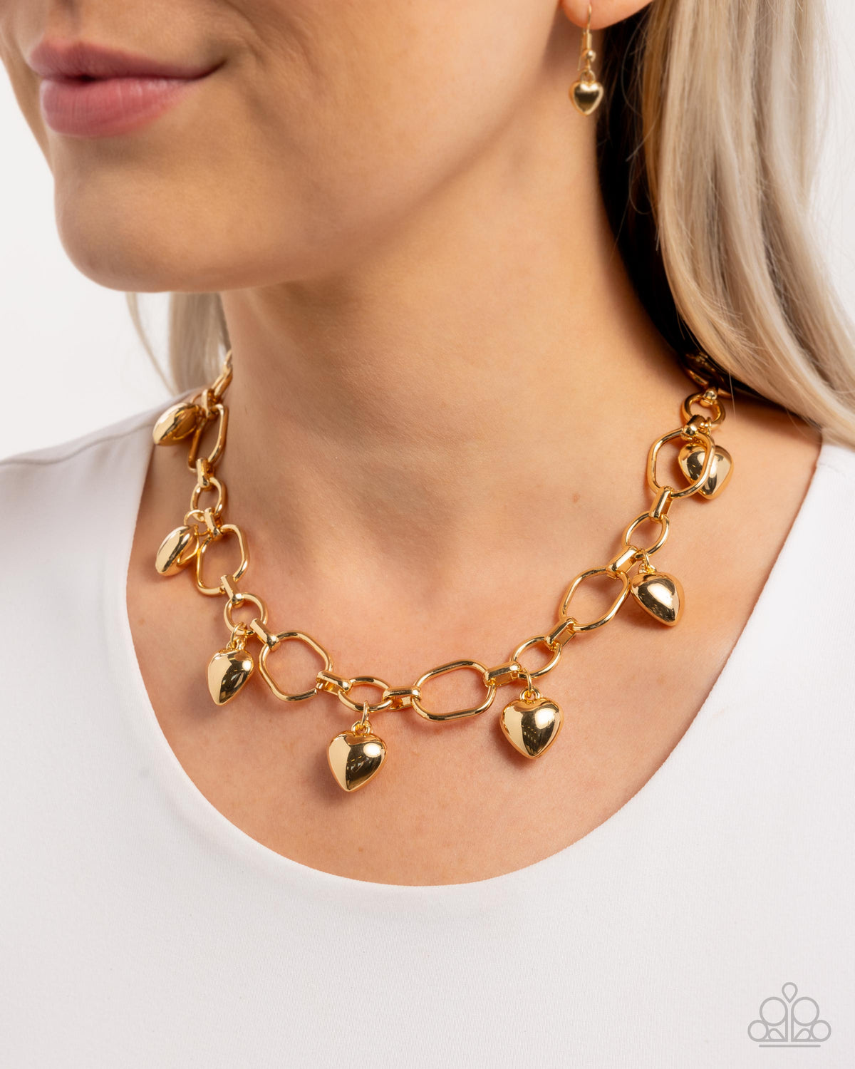Hey Lover Gold Heart Necklace - Paparazzi Accessories-on model - CarasShop.com - Paparazzi Jewelry by Cara Jewels