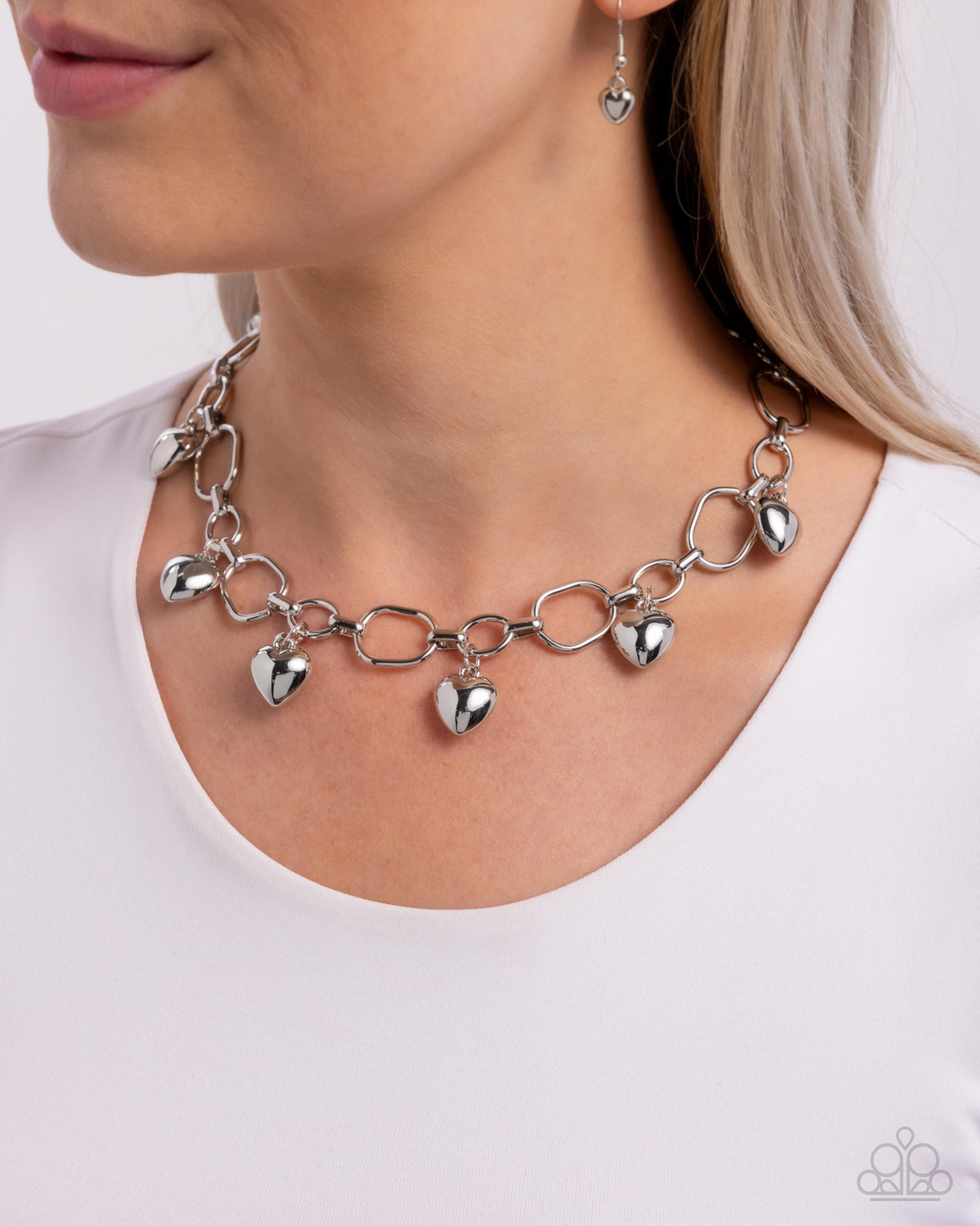 Hey Lover Silver Heart Necklace - Paparazzi Accessories- on model - CarasShop.com - Paparazzi Jewelry by Cara Jewels