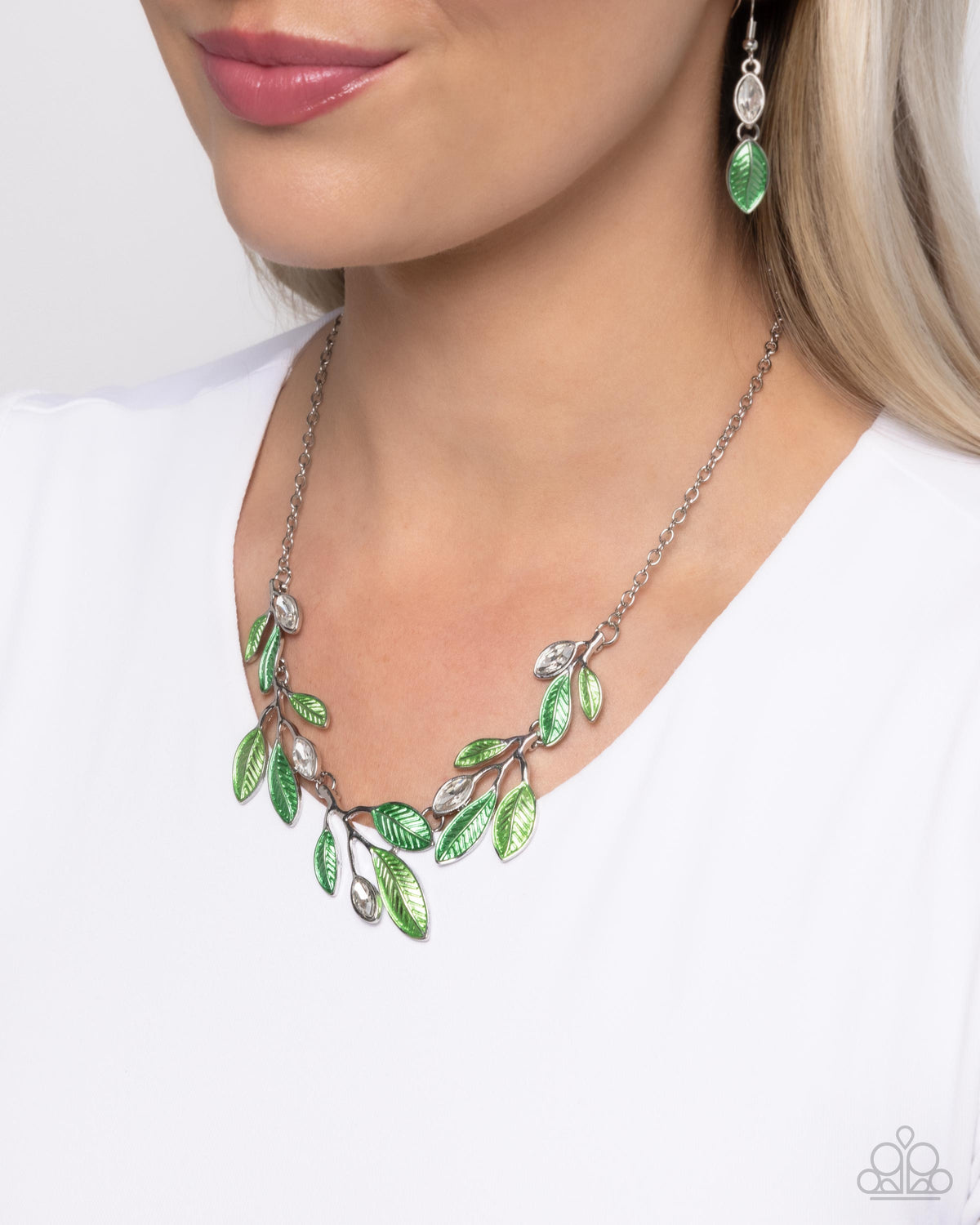Lyrical Leaves Green Necklace - Paparazzi Accessories-on model - CarasShop.com - Paparazzi Jewelry by Cara Jewels