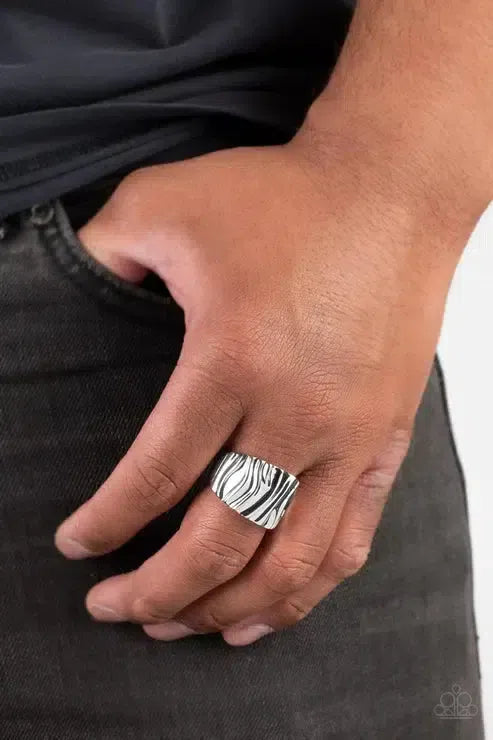 Mirage Men's Silver Ring - Paparazzi Accessories-on model - CarasShop.com - Paparazzi Jewelry by Cara Jewels