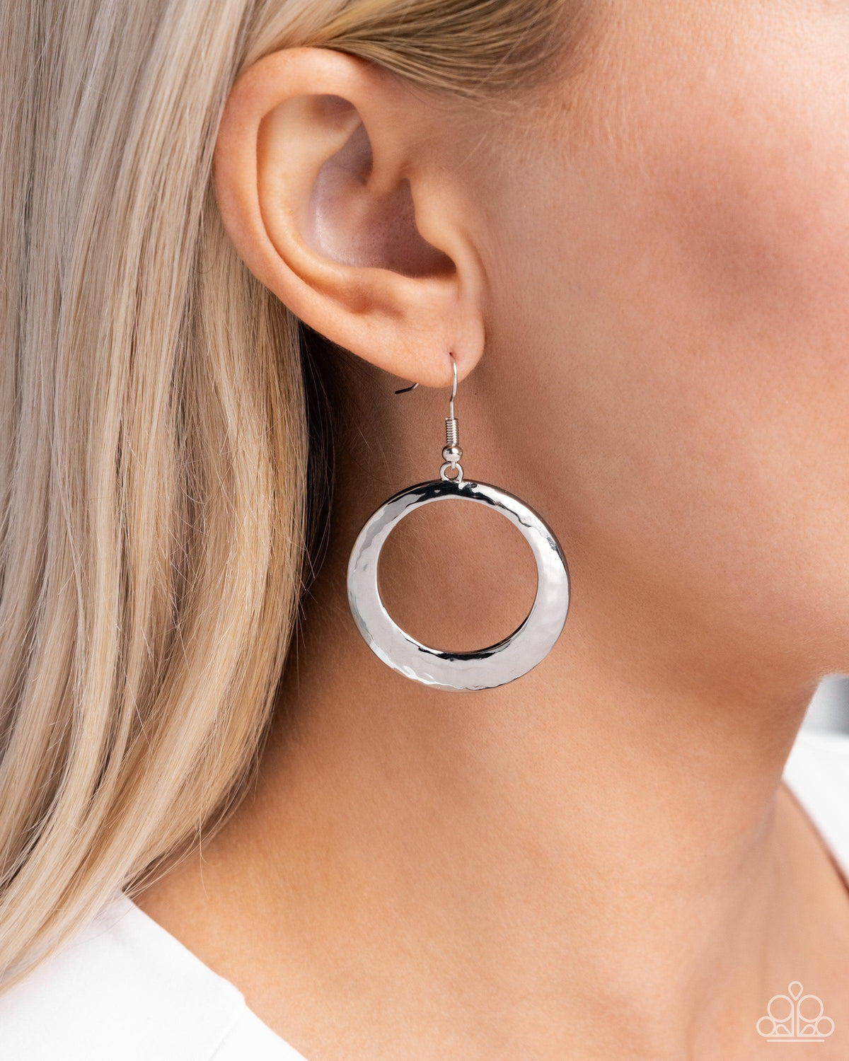 Retro Radius Silver Earrings - Paparazzi Accessories- on model - CarasShop.com - Paparazzi Jewelry by Cara Jewels