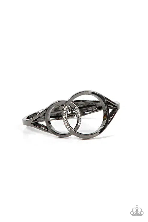 Scope of Expertise Black Bracelet - Paparazzi Accessories- lightbox - CarasShop.com - Paparazzi Jewelry by Cara Jewels