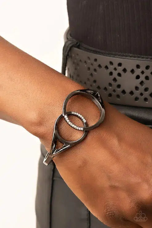 Scope of Expertise Black Bracelet - Paparazzi Accessories- lightbox - CarasShop.com - Paparazzi Jewelry by Cara Jewels