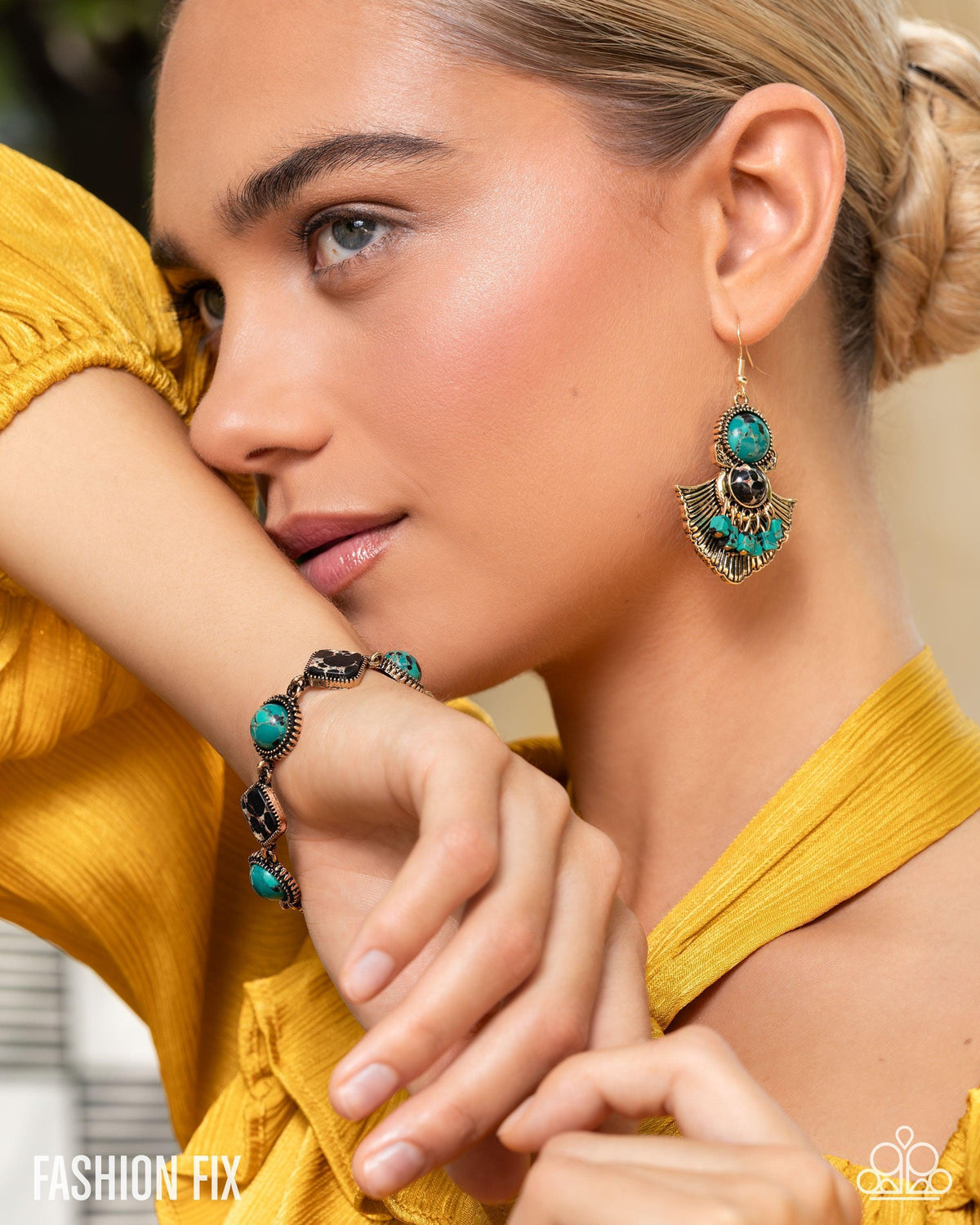 Simply Santa Fe Set - December 2025 - Paparazzi Accessories- Complete Look - CarasShop.com - Paparazzi Jewelry by Cara Jewels