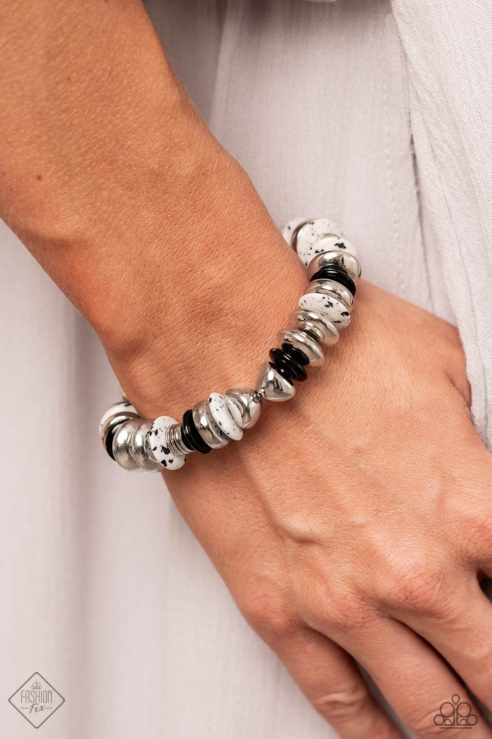 Simply Santa Fe Set - October 2023 - Paparazzi Accessories- Bracelet - CarasShop.com - Paparazzi Jewelry by Cara Jewels
