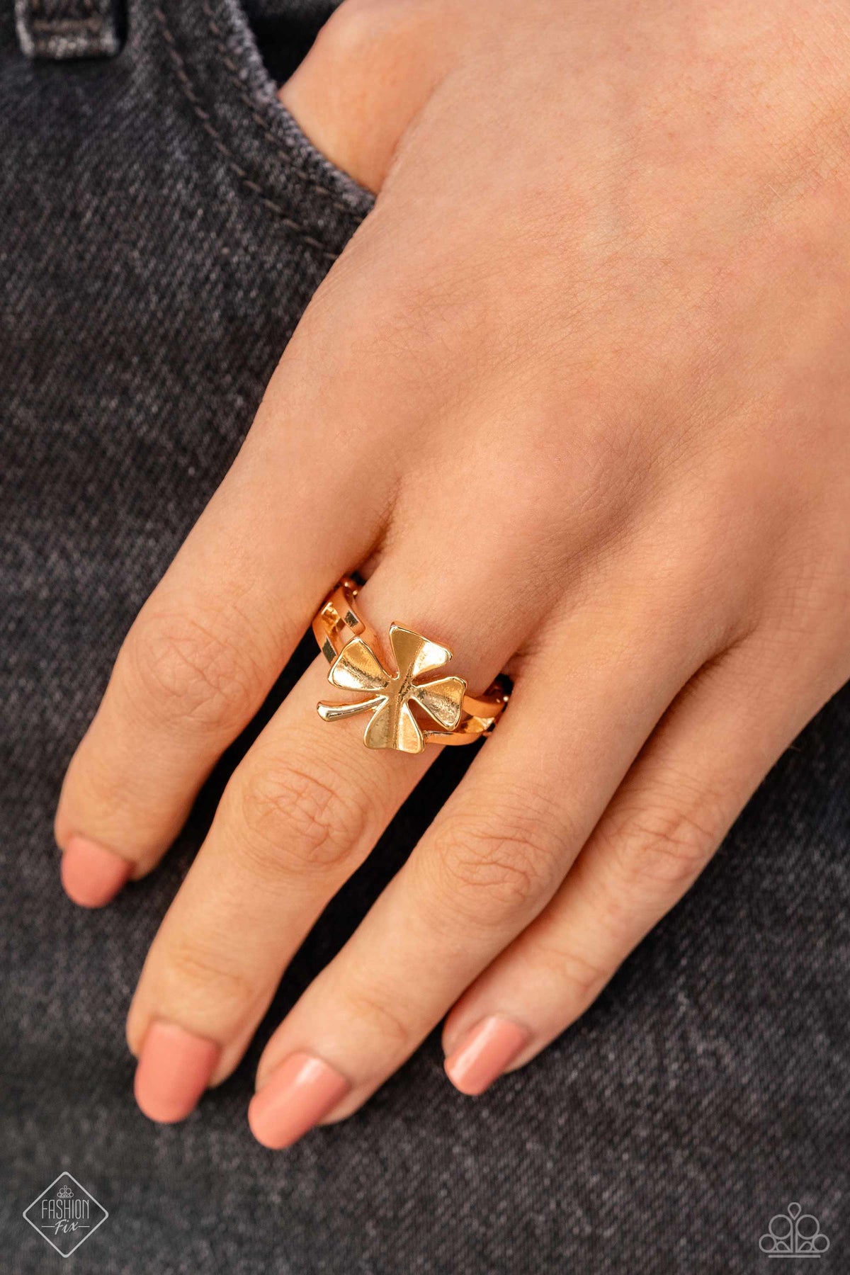 Sunset Sightings Set - March 2024 - Paparazzi Accessories- Ring - CarasShop.com - Paparazzi Jewelry by Cara Jewels