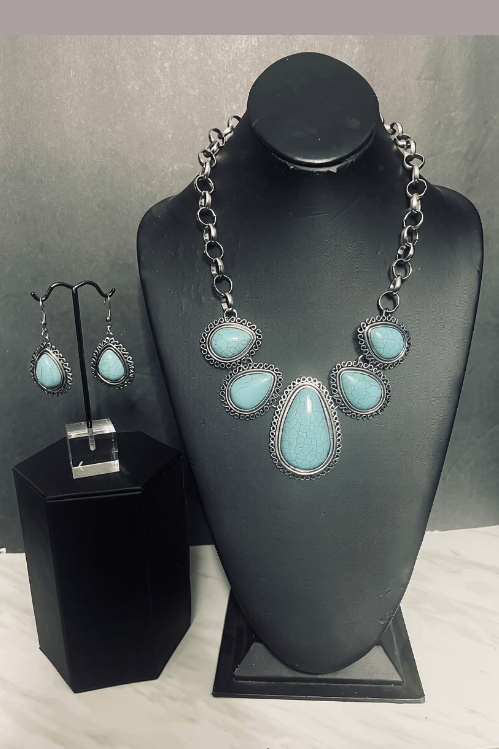 The Sara 2016 Zi Signature Collection Necklace - Paparazzi Accessories- on model - CarasShop.com - Paparazzi Jewelry by Cara Jewels