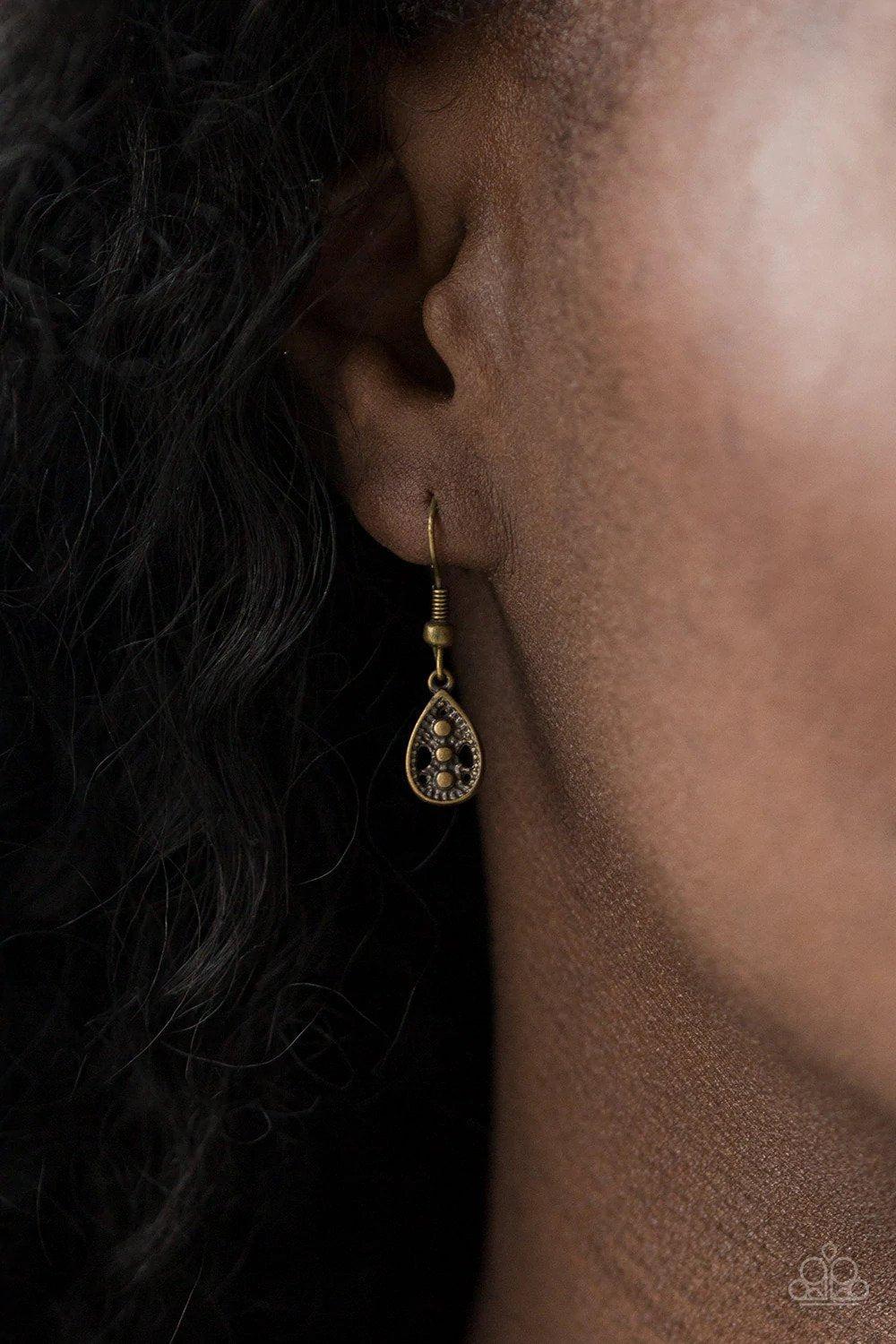 Galapagos Gypsy Brass Necklace - Paparazzi Accessories - free matching earrings -CarasShop.com - Paparazzi Jewelry by Cara Jewels