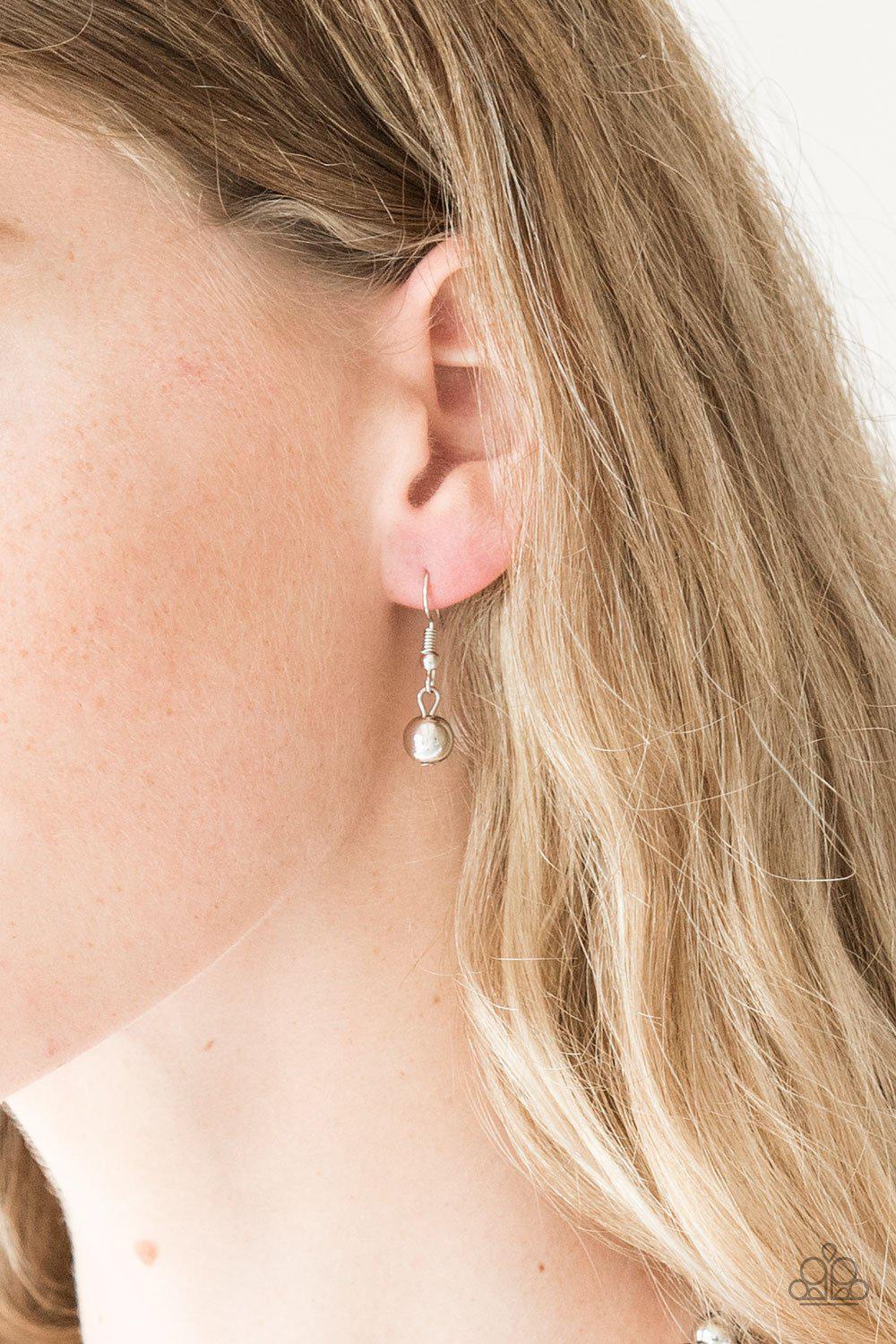 High-Stakes FAME silver Pearl Necklace - Paparazzi Accessories - free matching earrings -CarasShop.com - Paparazzi Jewelry by Cara Jewels