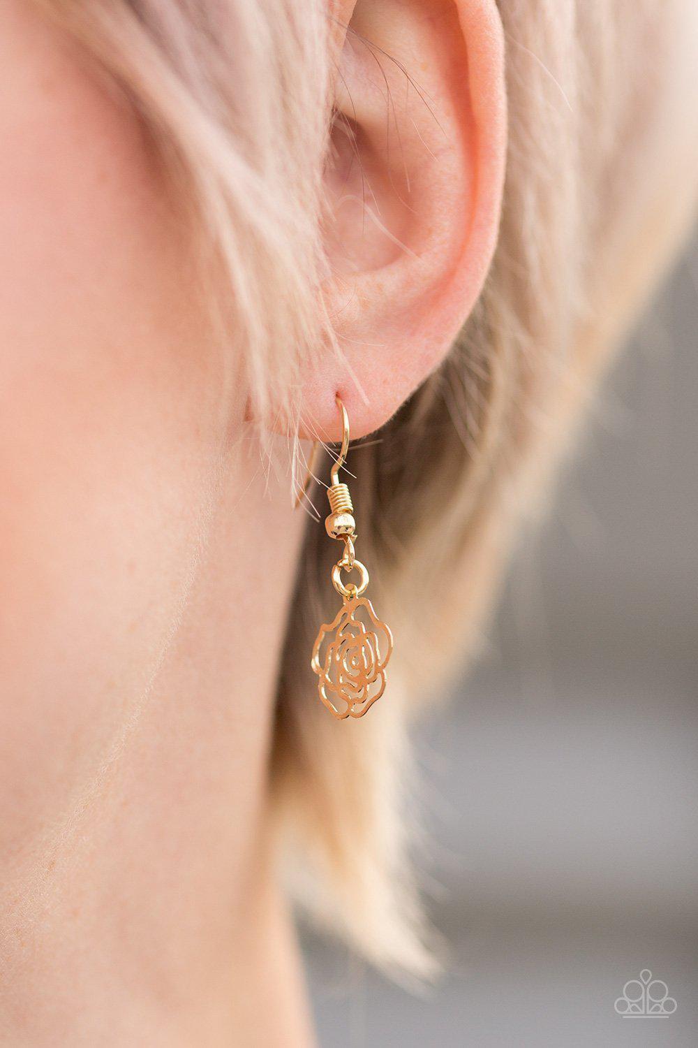 A Rare Rose Gold Necklace - Paparazzi Accessories - free matching earrings -CarasShop.com - Paparazzi Jewelry by Cara Jewels