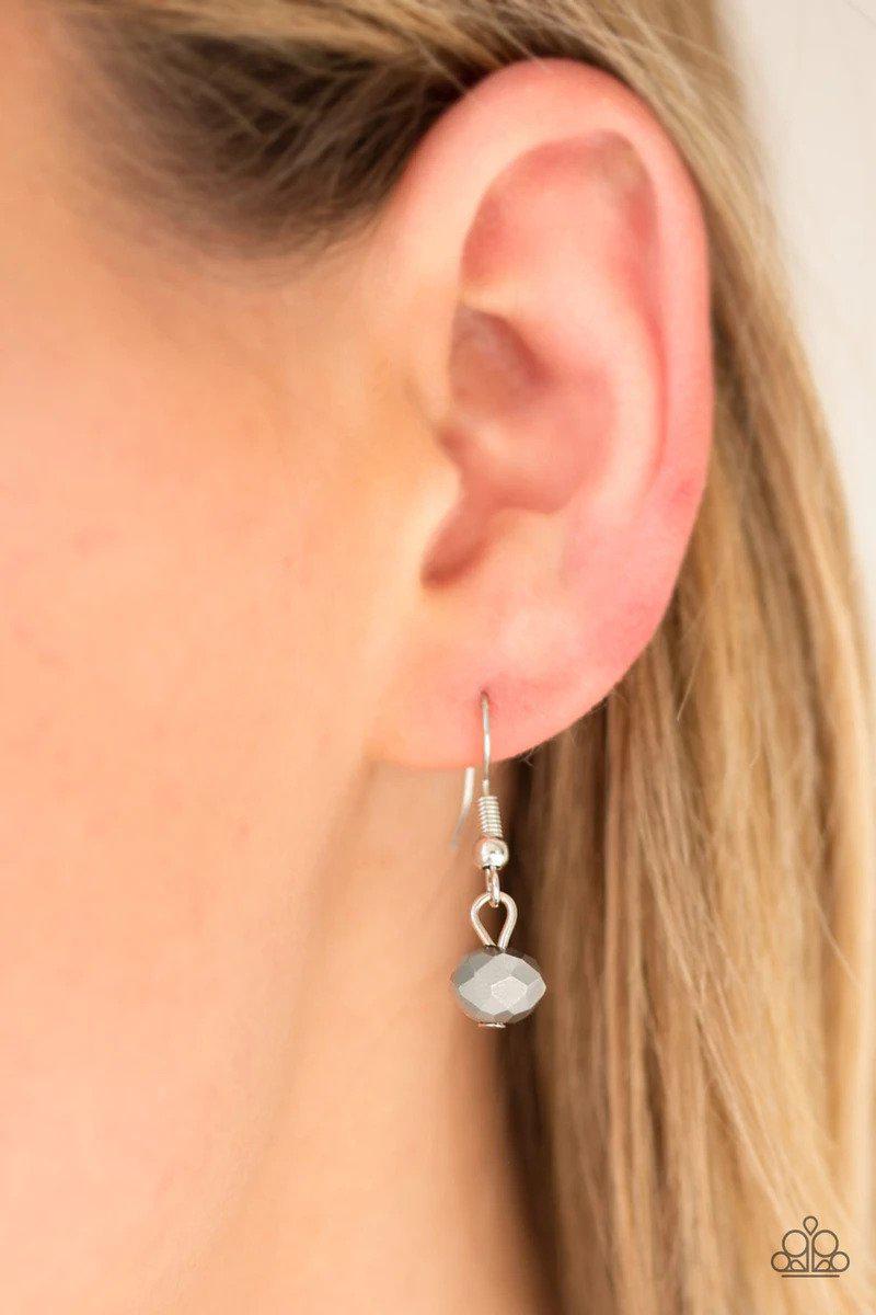 Fashion Show Fabulous Silver Necklace - Paparazzi Accessories - free matching earrings -CarasShop.com - Paparazzi Jewelry by Cara Jewels