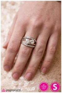 Fiercely 5th Avenue Set - March 2016 - Paparazzi Accessories- Ring - CarasShop.com - Paparazzi Jewelry by Cara Jewels