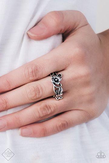Glimpses of Malibu Set - April 2018 - Paparazzi Accessories- Ring - CarasShop.com - Paparazzi Jewelry by Cara Jewels