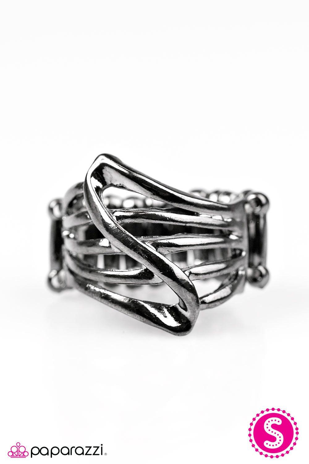 Head Over Shimmer Black/Gunmetal Ring - Paparazzi Accessories- on model - CarasShop.com - Paparazzi Jewelry by Cara Jewels