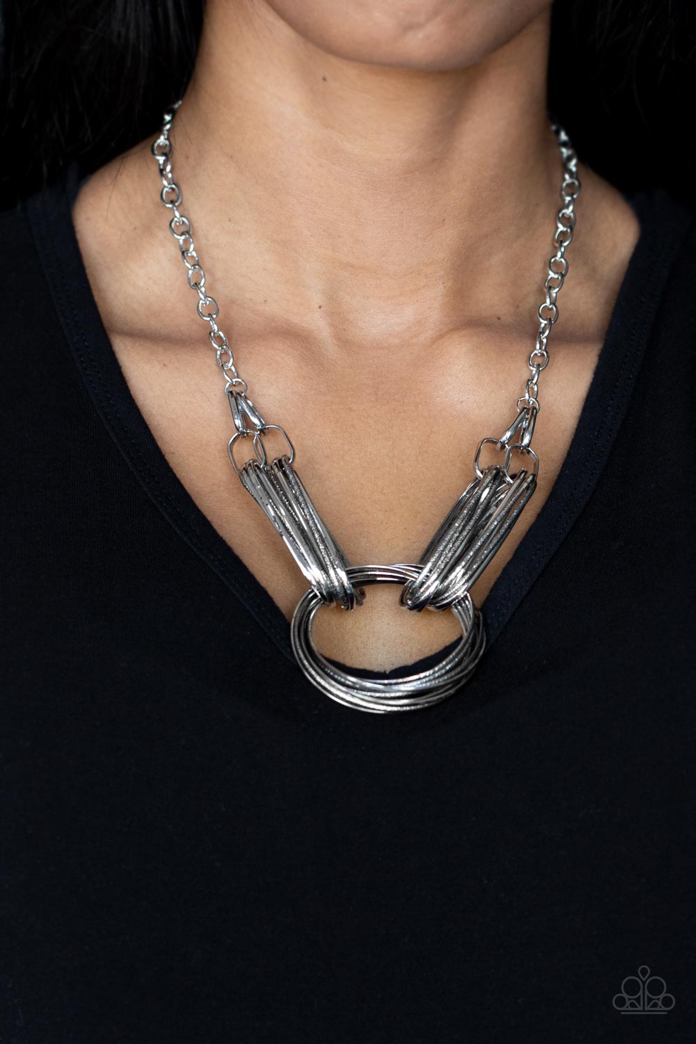 Lip Sync Links Silver Necklace - Paparazzi Accessories- on model - CarasShop.com - Paparazzi Jewelry by Cara Jewels