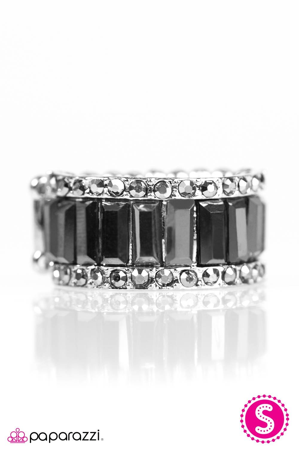 On The Treasure Map Silver and Hematite Ring - Paparazzi Accessories- on model - CarasShop.com - Paparazzi Jewelry by Cara Jewels