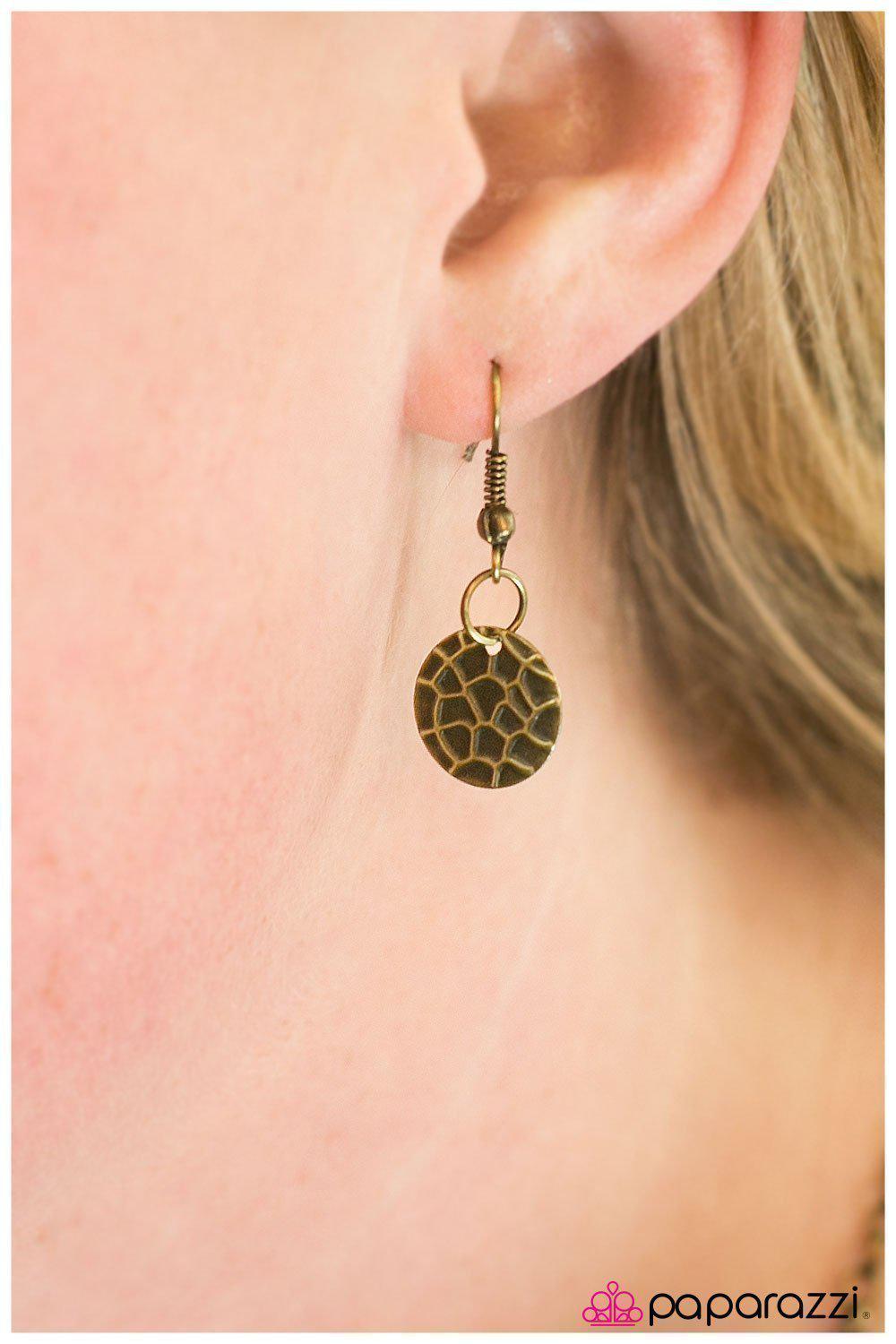 Pirate Queen Brass Necklace - Paparazzi Accessories- on model - CarasShop.com - Paparazzi Jewelry by Cara Jewels