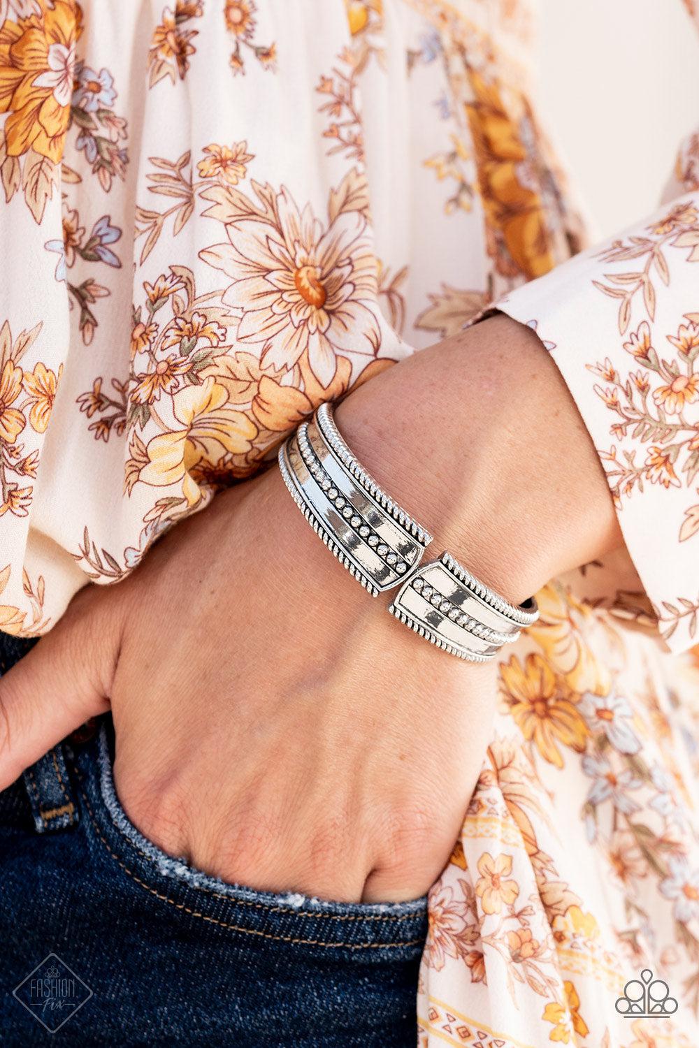 Simply Santa Fe Set October 2022 - Paparazzi Accessories- Bracelet - CarasShop.com - Paparazzi Jewelry by Cara Jewels