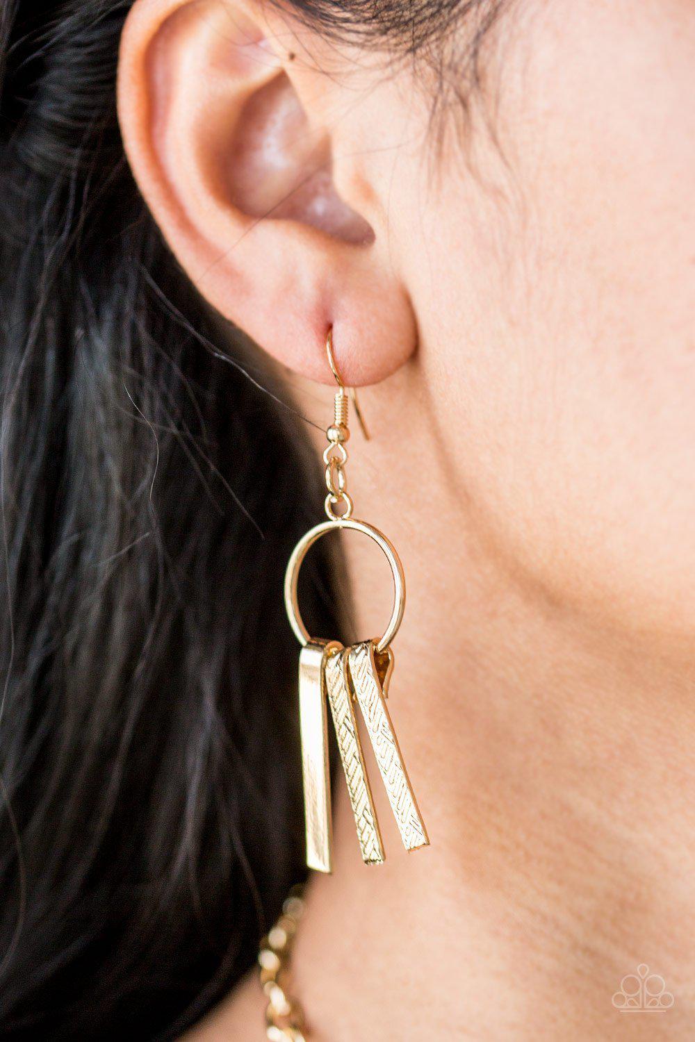 Welcome To The Pack Gold Necklace - Paparazzi Accessories- on model - CarasShop.com - Paparazzi Jewelry by Cara Jewels