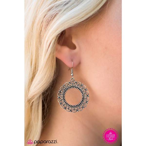 West is Best Silver Earrings - Paparazzi Accessories- on model - CarasShop.com - Paparazzi Jewelry by Cara Jewels